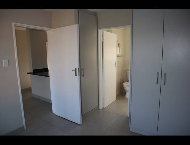 1 BEDROOM APARTMENT FOR SALE IN CAVERSHAM GLEN